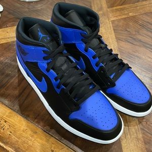 Air Jordan 1 Mid (New)